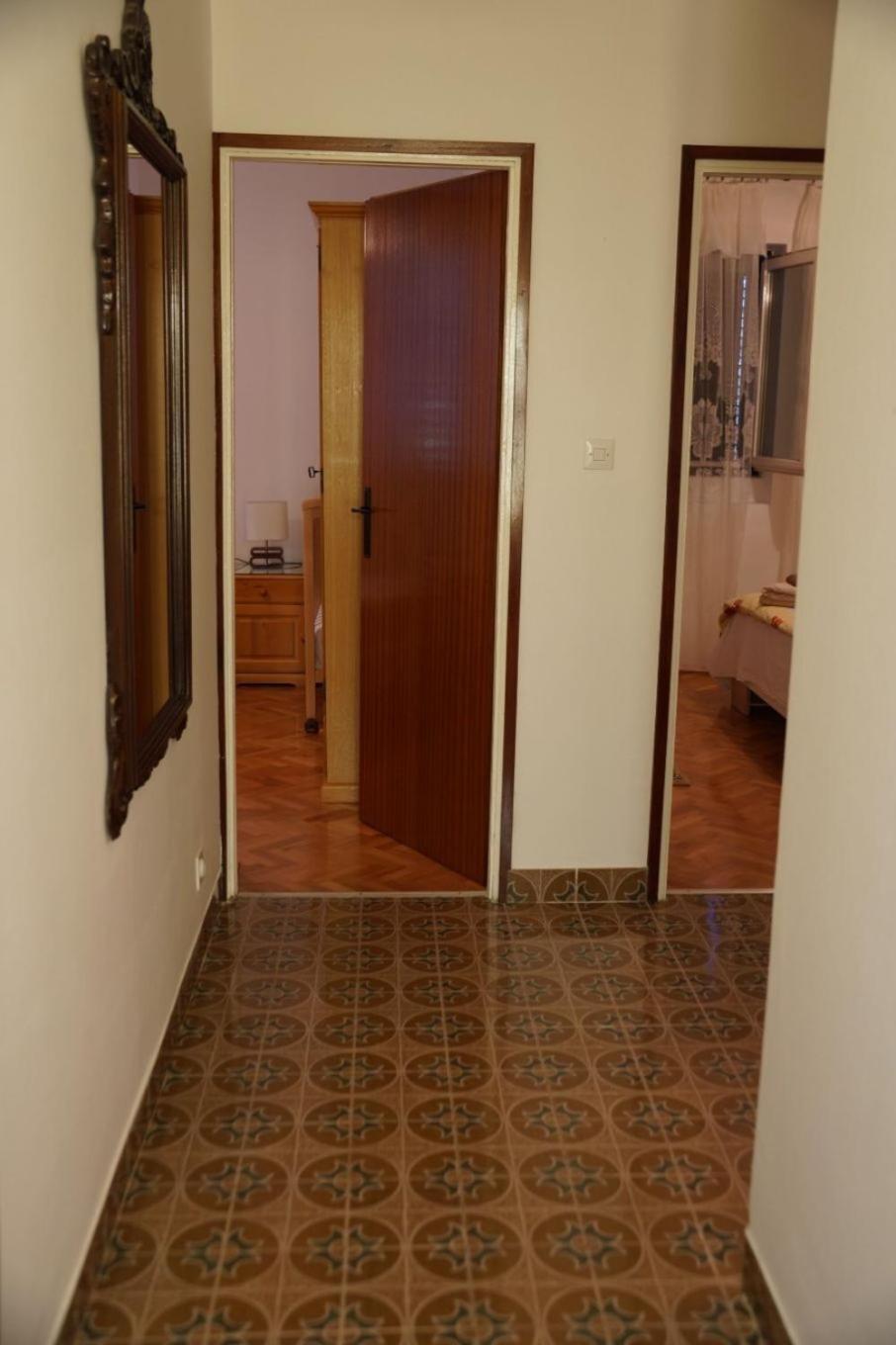 Apartments Srdan Vinisce Exterior foto